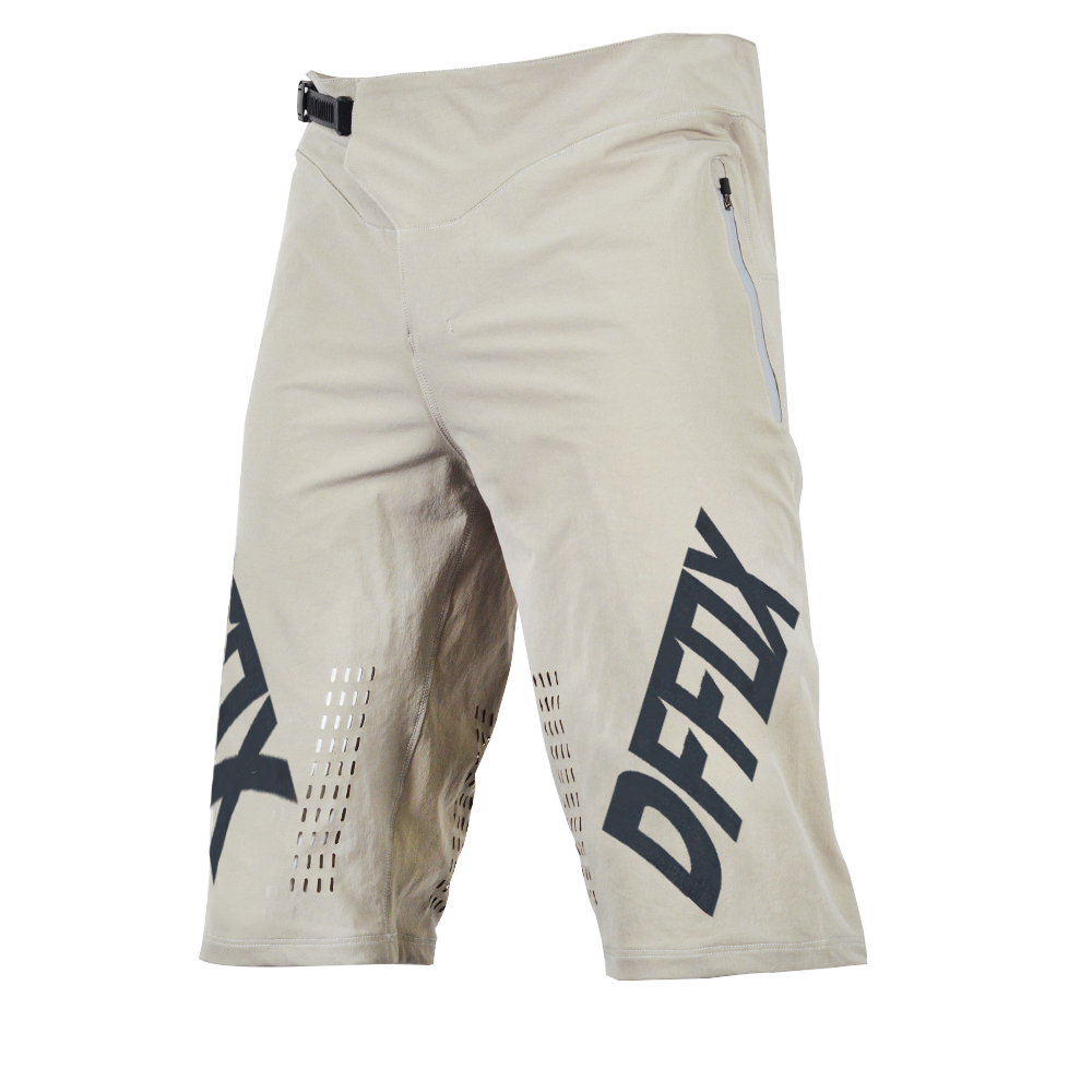 Pantaloncini da bici DFFOX Equ - Mountain Biking Videos recensione e prezzo